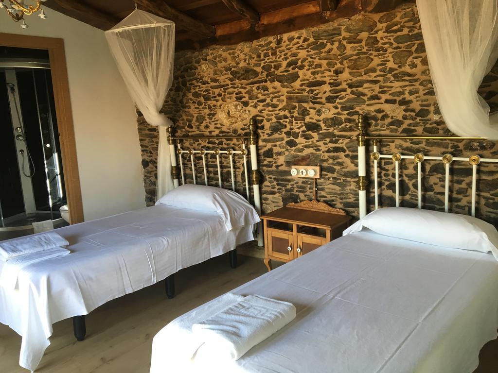 Vila Peregrina Кастаньеда Экстерьер фото